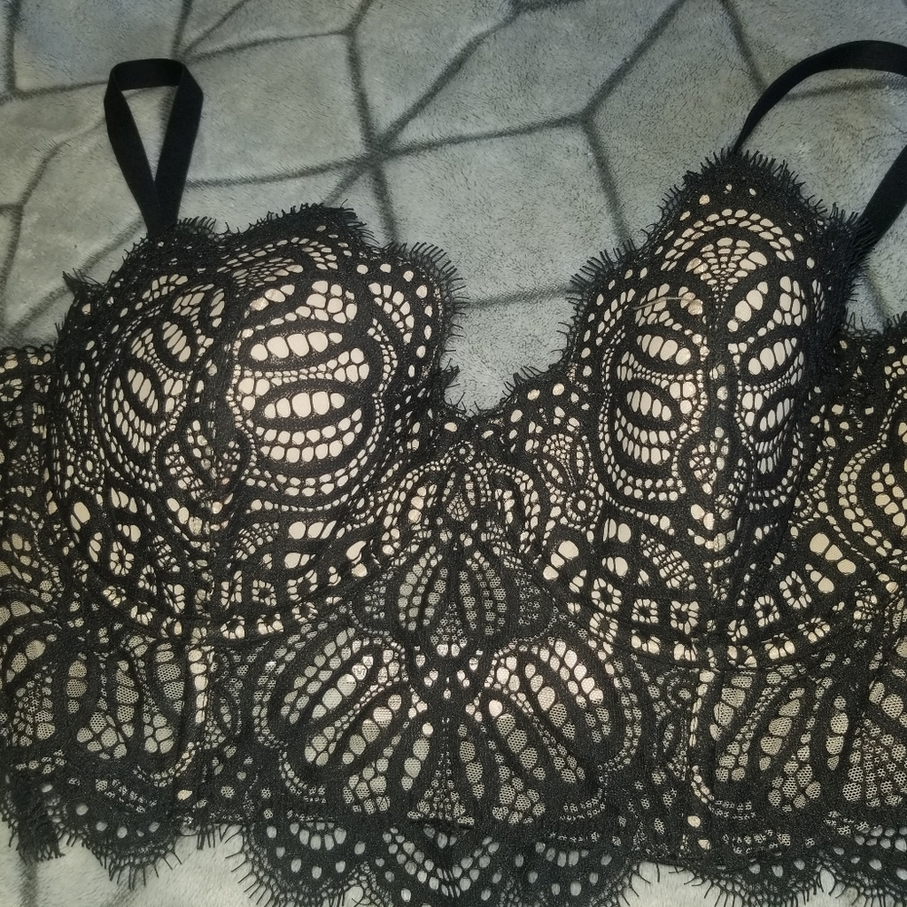 34DD Bustier style bra.